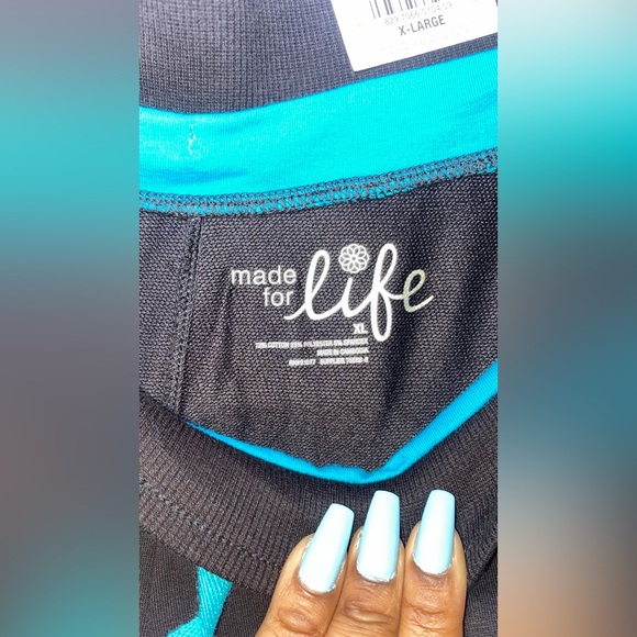 Women’s Made For Life Black Tile Blue Ankle Cut Sweatpants - Picture 3 of 7